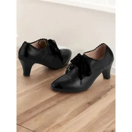 Women's Vintage Gatsby Black Lace-Up Scalloped Low Heels-Retro Oxford Style for Work, Office, or Everyday Wear 2025