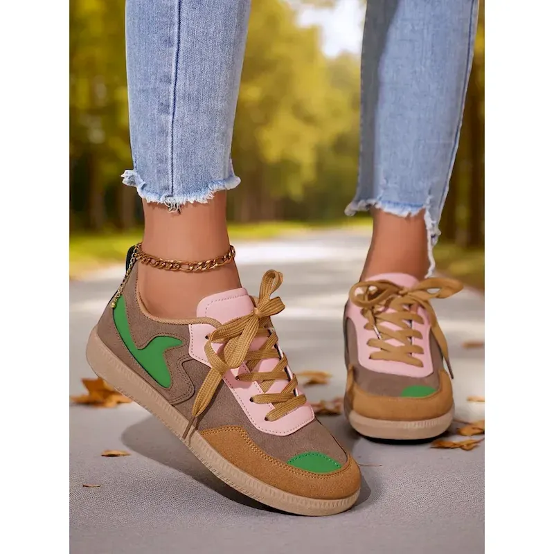 fctuvl1750934921222.webp Women's Green Lace-Up Sneakers – Retro-Inspired Casual Trainers with White Contrast Detail for Walking, School and Daily Errands 2025 - Image 1